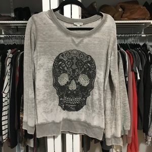 Express skull pullover